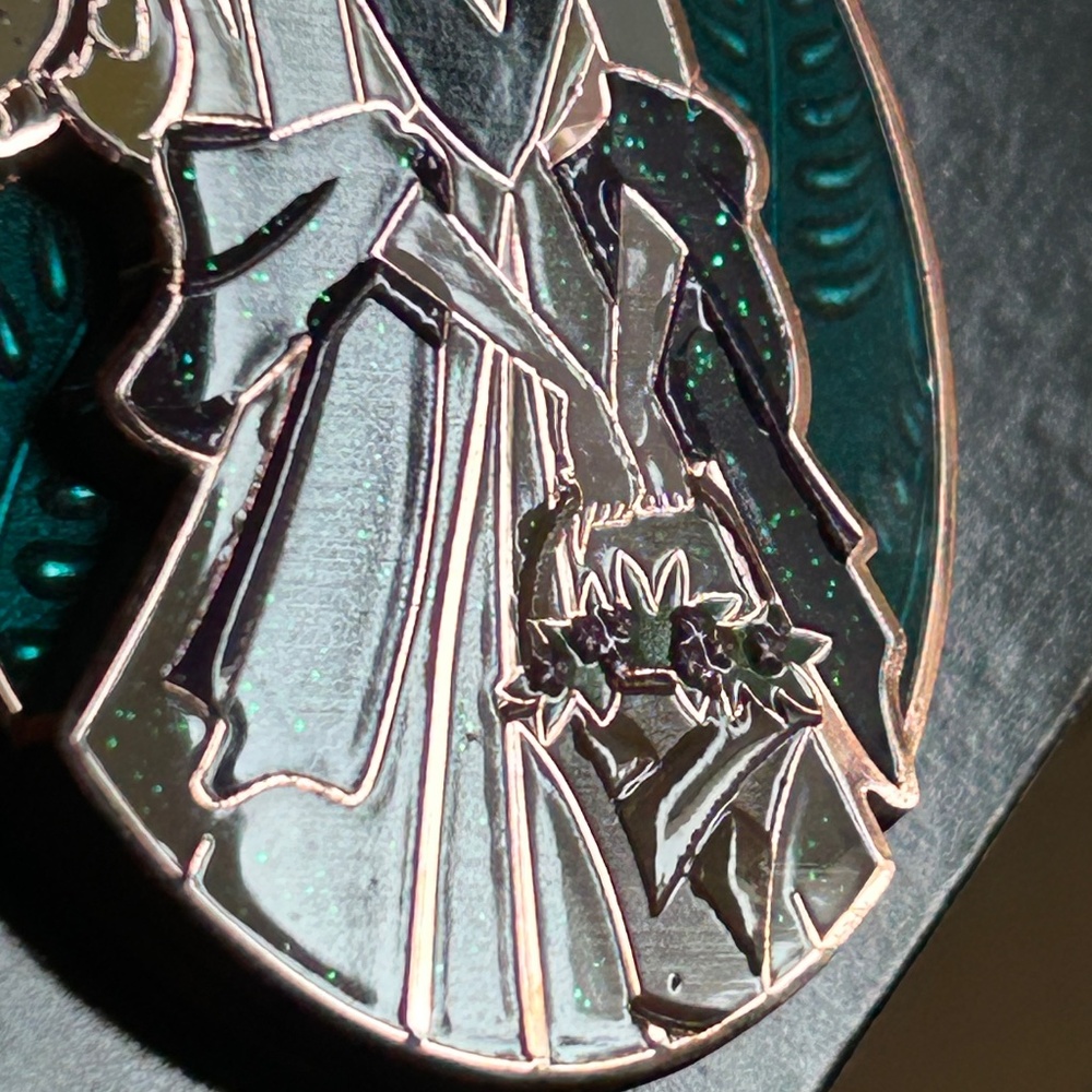 Pink a la Mode Briar Rose Pin Sleeping Beauty Disney - Picture 4 of 5